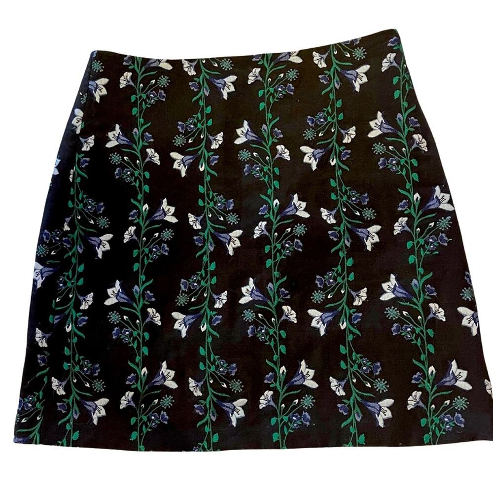 Ann Taylor Factory embroidered skirt. Size 10
